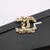 Pinos simples de letra dupla feminino designer de luxo Broches Design de logotipo da marca Crystal Pearl Broche Pin Pin Wedding Jewelry Acessórios