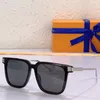 2022 Menses quadrados ou óculos de sol femininos Z1667 Moda Classic Color Letter Lens Metal Templos de alta qualidade UV400 com caixa