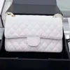 2024SS Womens Designer Bags Fashion Handväskor plånböcker Klassiska medelstora premium kaviar läder fast färg lyx smycken mynt purses messenger