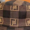 Ontwerper platte emmer hoed voor mannen dames mode brief plaid borduurhoeden hoogwaardige beanie honkbal cap straw hoed