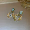 Mode sieraden hars oorbellen delicaat ontwerp mooie crystal parel bloem bengelen oorbellen voor vrouwen feestgeschenken