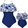 Toppdesign 2024 barn delade badkläder kvinnors höga midja bikini med ruffles förälder barn badkläder bikini set yakuda flexibel stilig sexig