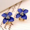 Stud mode-sieraden driedimensionale matte oor clip blauw bloemen kristal bloem oorbellen geperforeerde vrouwelijke elegante oorbel