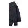 2022 Designer Mäns klassiska Parkas Jackets Triangle Red Label Letter Coats med P Silicone Badge Windproof M-3XL Black