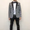 Giacca da uomo con paillettes scozzesi bianche e nere da uomo Giacca formale da cerimonia nuziale Cantante maschile Concerto Spettacolo teatrale Cappotto glitterato Costume da smoking taglie forti