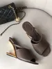 Chaussures de design de luxe Lady Pumps Robe High Talon First Velvet Hedge Sandals Slipper Slingback Size35-41 Boîte