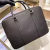 Luxury Nylon Totebag Classic Saffiano Leather Work Bag Woman Totes Shopping Väskor fungerar Handväskor Business Laptop Messenger Väskor