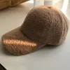 Berets unisex 2022 Zima na zewnątrz polar Faux Fur Regulowane czapki ciepłe baseball sport menwomen moda słodka