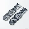 2022 Primavera e verão Novo tie tingem meias de ioga profissional Anti -Slip Hot Selling Pilates Socks Meio Médio Tubo Algodão Meia 2b