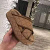 2023 Designer Women Sandaal Canvas Platform Slippers Echt lederen Beige Baksteen Rode kleuren Stranddia's Slipper Outdoor Party Classic Sandals''g '' '