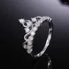 Bröllopsringar Huitan Princess Crown Shiny Crystal Zircon Women Engagement Proposal Finger Ring For Lover Elegant Female Fashion Jewelry Rita