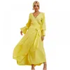 فساتين عادية صفراء للنساء 2022 جميلة طويلة الأكمام فستان عارية الذراعين امرأة أنيقة السيدات الصيف الأزهار