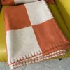 Designer Decken Brief Kaschmir Weiche Wolle Schal Schal Tragbare Warme Sofa Bett Fleece Gestrickte Decke Frühling Herbst Frau