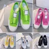 Högkvalitativa kvinnor Canvas Casual Shoes Fashion Designer Low Lace Up Candy Color Comfort Flat Retro Casual Sneakers Size35-40