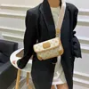 2023 Designer Bag Retro Women's 2023 Summer New Korean Style Fashion Ins Single Shoulder Diagonal Chest Printed liten fyrkantig väska