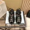 Skumgummisandaler Kvinnor Designer Slipper med låda höjande 5 cm skor Vit svart tjock botten växel ihålig sandal lyx kvinnors strand tofflor 35-40 euro