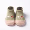 最初の歩行者HappyFlute 0-3Y Springautumn Shoesソフトコットンアンチスキッドベイビーウォーキング屋内幼児スタイルの通気性ソックスシューズ