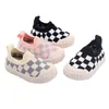 Baby andas sneakers första vandrare barn tpr hårda yttersula skor spädbarn slip-on boots barn toddler stickad lätt slitage gridding mockasiner mjuka botten 1-3 år gammal