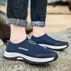 MESH MEN MEN SAMMAY SHUMPLIS SUMMER Outdoor Water Sneakers المدربون غير المتسلقون المشي لمسافات طويلة.