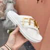 2024 Fashion Slippers Femmes hommes Sandale Designer de luxe Lady Mentlemen Colorful Canvas Letter Anatomic Leather Slide Style Modèle 35-42 DQBAG