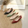 Sandalen zachte lederen dames s platte schoenen mode puntig rood groen naakt flats dames casual comfortabel feest wandelen loafer 220427