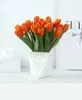 As flores artificiais PU Tulip simulam flores de casamento ou decoração de casa