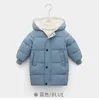 男の子と女の子のための大きなサイズの長いスタイルの冬の暖かいジャケット