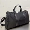 Mode Duffle Bag Hochwertige Herren Triple Black Nylon Reisetaschen Herren Griff Gepäck Gentleman Business Tote mit Schultergurt AAAAA+