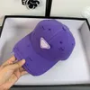 Kogelcaps ontwerper heren dames casquette metalen driehoek dop katoen vaste kleur gescheurde hoed wtwb