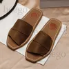 Najnowsze markowe drzewne kapcie Slipper Roman Women Womens for Sandals Sandal para szerokie płaskie płótno ślizgowe płaskie Moles skóra Sole Casual Tabing Lady