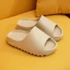 Home Dikke bodem dames slippers platform chunky hiel woonkamer badkamer dia's niet -slip trend designer schoenen dames vrouwelijk 220408