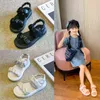 Flicka sandaler sommarskor 2022 strandskor barn sandaler barn sandaler prinsessan non-halp platt mode sko 3 4 5 6 7 8 9 10 11 12 G220523