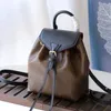 2022 vrouwen rugzakken handtas schouder tas cross body portemonnee bruine lederen brief reliëf canvas buckle school mode pakketten van hoge kwaliteit twee maat