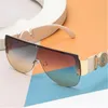 Gafas de sol Montura grande Metal Una pieza Hombres y mujeres Moda europea americana Gafas de personalidad Gafas de sol