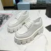 Designerskor Monolith Gummiplattform Dam Sneakers Svart Glänsande Läder Sneaker Chunky Runt Huvud Sneaker Spetsig Tjock Botten Loafer TIPS