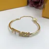 Bracciale oro femminile Designer Luxury Chain Letter Bracelets Fashion Jewelry Diamond Men Bracelets Lady Girl Girl Wadding Party Gift D226732043