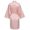 Equipe de festas de casamento Robe de noiva com letras pretas Kimono cetim pijamas dama de honra Bathrobe SP001 220621