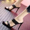 Zomer vrouwen sexy hoge hakken zwarte open teen met spe -sandalen feestschoenen ytmtloy indoor huis slippers zapato mujer 2022 220610