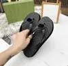 Luxury flip-flops slippers cool and breathable stroll fashion flat solid color women's sandals in summer beach hotel bathroom sexy casual sandals