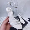 Size34-40 Paris Alphabet Sandali Party Fashion Designer in pelle Luxury Sexy Tacchi alti Vera pelle Ladies Strap Buckle Stiletto Pantofole Scarpe da spiaggia Box 5-8cm