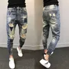 Groothandel Tieners Sociale Spirit Guy Ripped Broek Trendy Tiepants Been Feet Enkle Lengte Jeans Heren Slanke Harem 220328