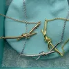 S925 Sterling Silver Bowknot Słodki naszyjnik wiszący 18k złoty łańcuch krzyżowy Naszyjniki biżuterii na imprezę ślub