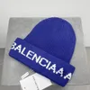 Chapéus de tricô de marca de moda para casal, chapéu de balde bordado com letras femininas, gorro de lã masculino