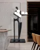 その他の屋外照明ウェルカムキャラクター彫刻ライトラグジュアリーフロアランプ家具エルロビー展示ホール抽象アートヒューマンフィギュアラグ