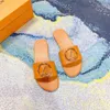 2022 Модные роскошные дизайнерские тапочки Sliders Sliders Женские летние сандалия