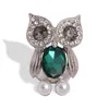 Vintage Pearl Owl Brosches Pins For Män Kvinnor Elegant Rhinestone Brosch Mental Clothing Pack Smycken Tillbehör