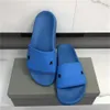 Font Shoes Slide Flat Sandals Flip Flop Slipper Three-Dimensional Summer Fashion Wide With Box Size Mens Womens