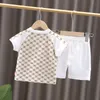 Set di vestiti casual per neonati estivi Set di pantaloni per t-shirt a maniche corte per cartoni animati 2 pezzi/set Set di abbigliamento per bambini in cotone Tuta per bambini