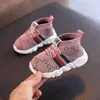 Mocassini per neonati Ragazzi Ragazze Fondo in morbida pelle Primi camminatori lettera Sneakers firmate Casual Bambini Mocassini per bambini Scarpe da bambino