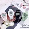 Montre-bracelets Panars White Digital Watch for Men Women Sporte Unisexe 30m Horloge résistante à l'eau Lumière Pu Strap Pu Watches Electronic HECT22